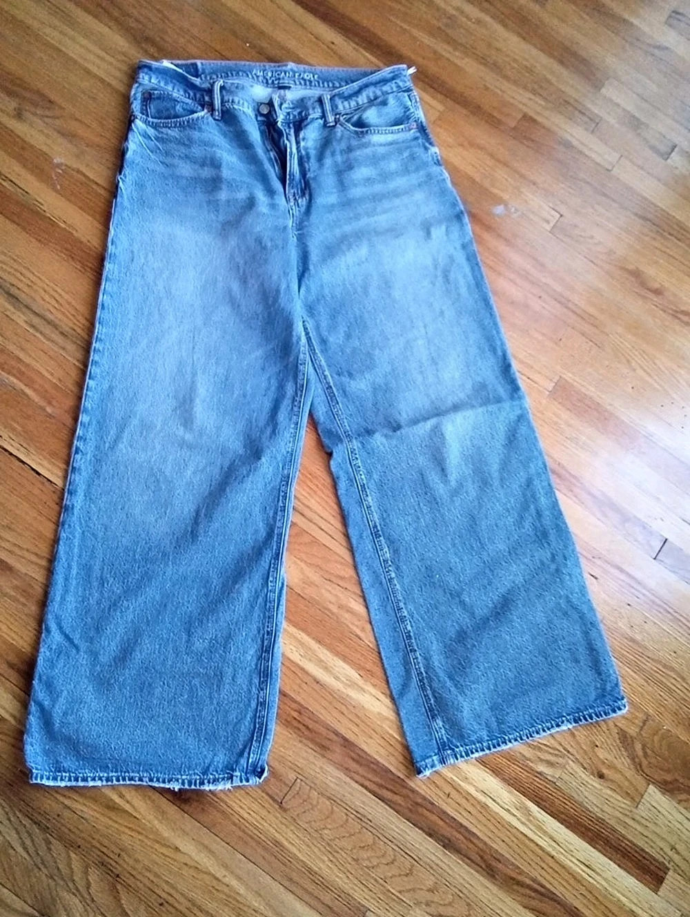 American Eagle AE Super High-Waisted Baggy Wide-Leg Jean Waist 10 Blue